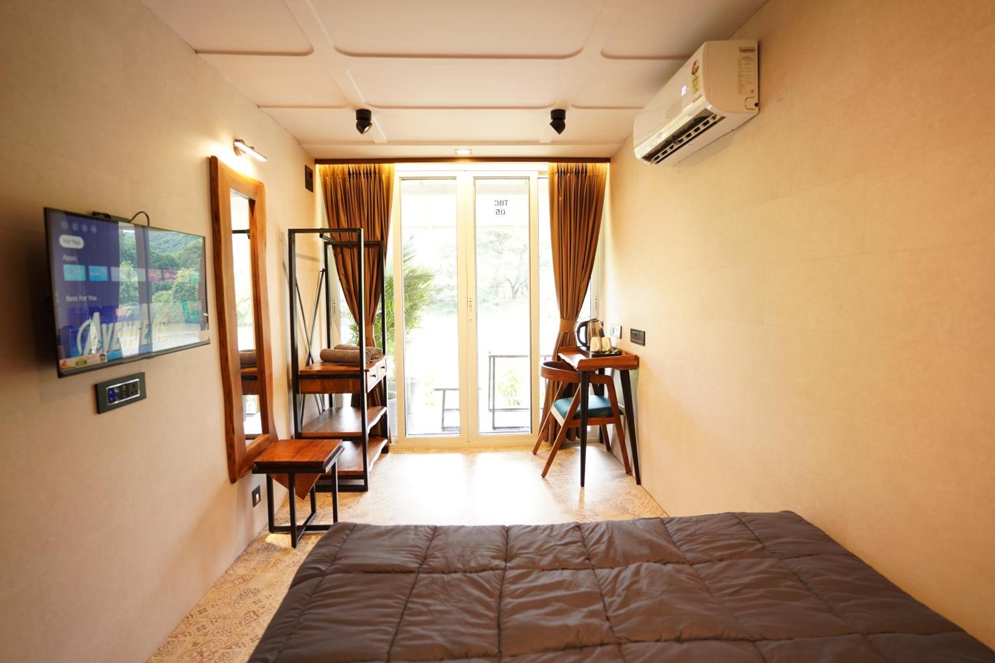 Hotel The Boat Club,Karjat Extérieur photo