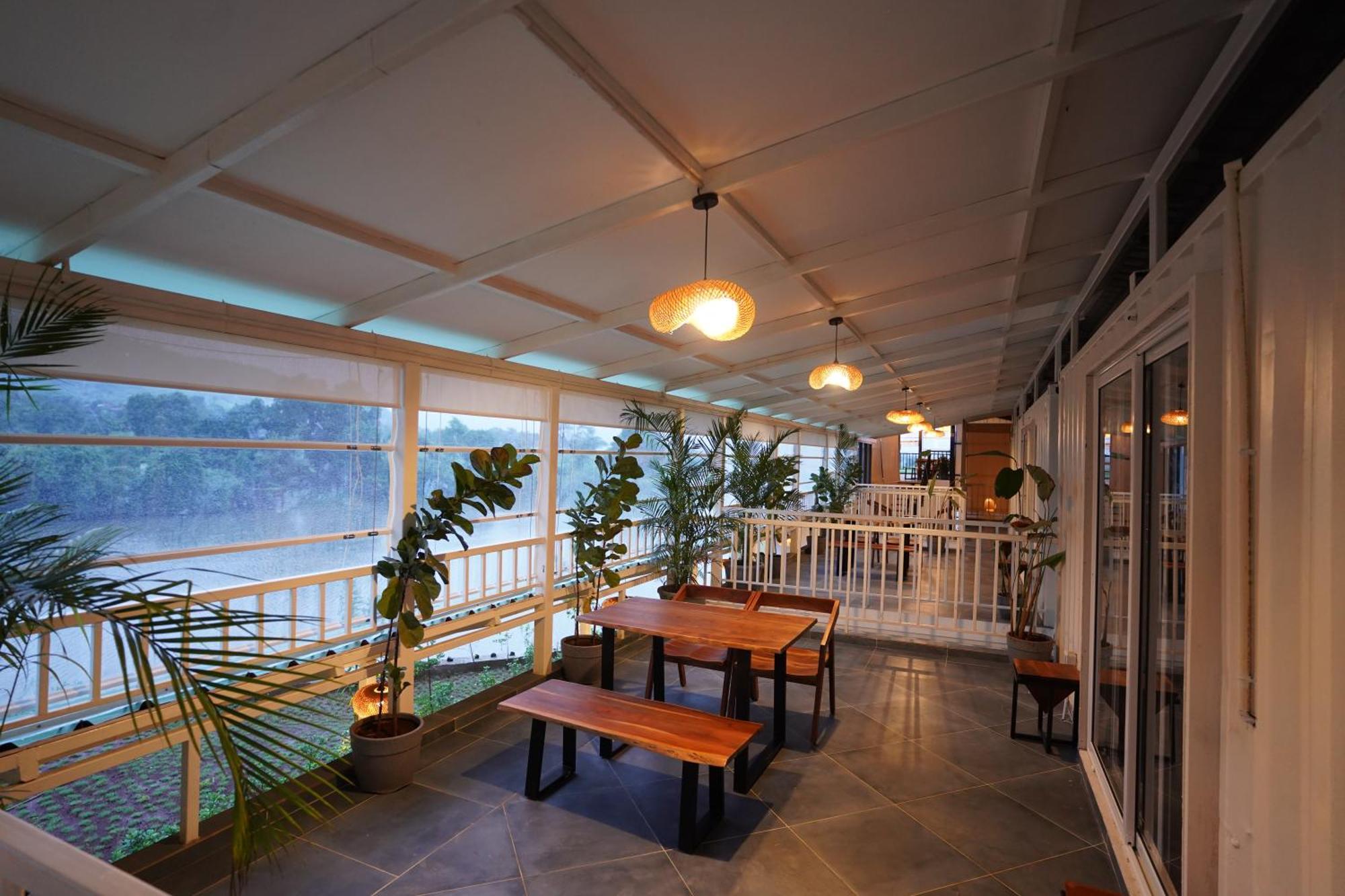 Hotel The Boat Club,Karjat Extérieur photo