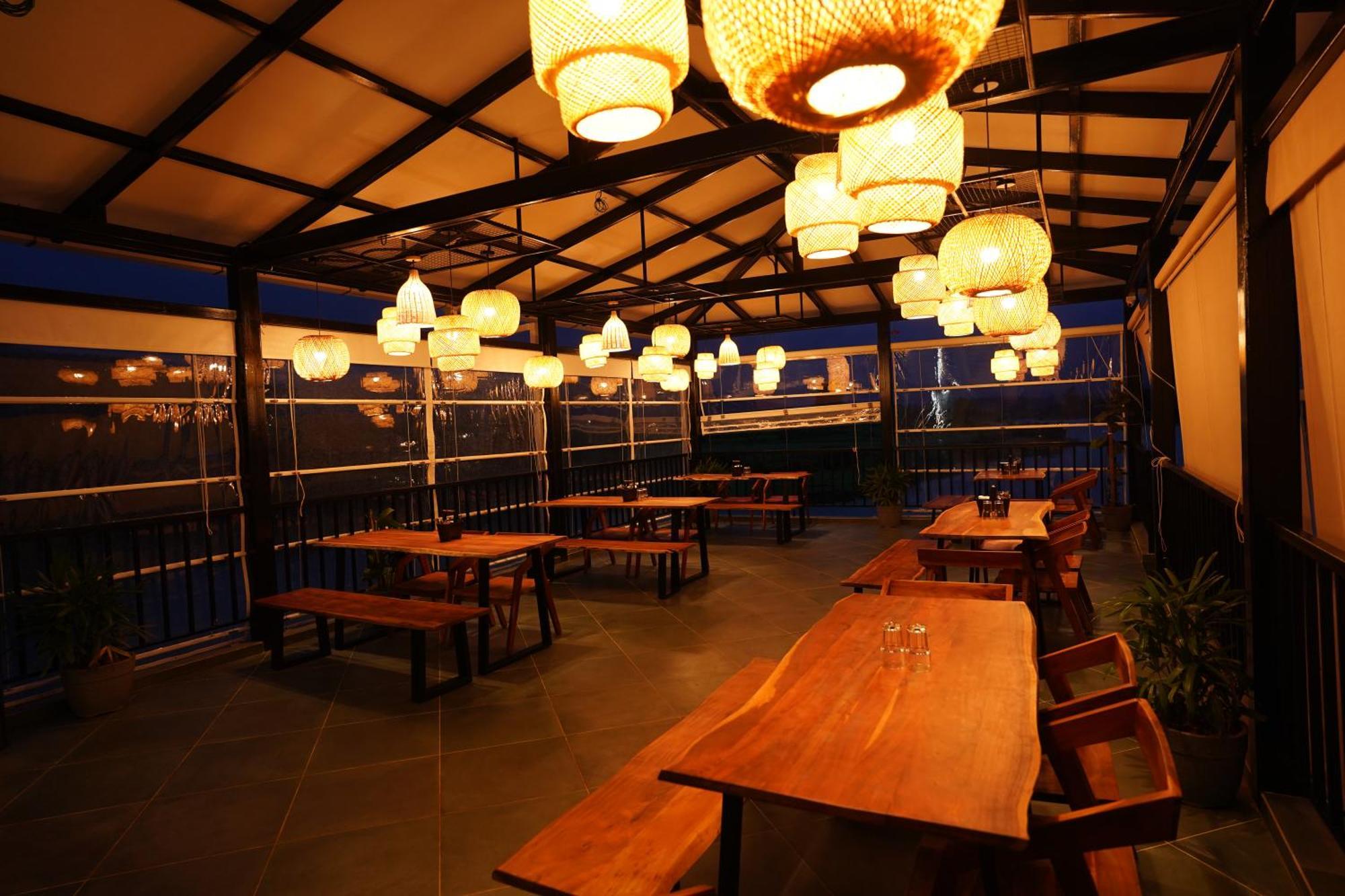 Hotel The Boat Club,Karjat Extérieur photo
