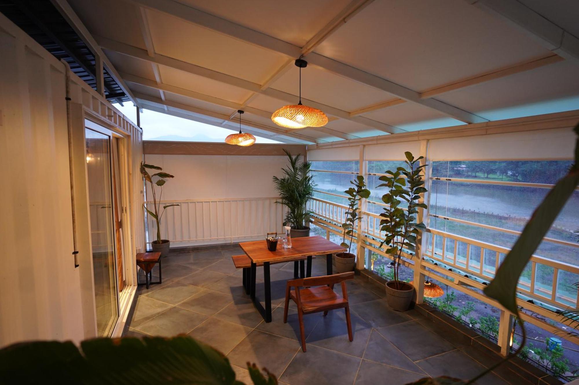 Hotel The Boat Club,Karjat Extérieur photo